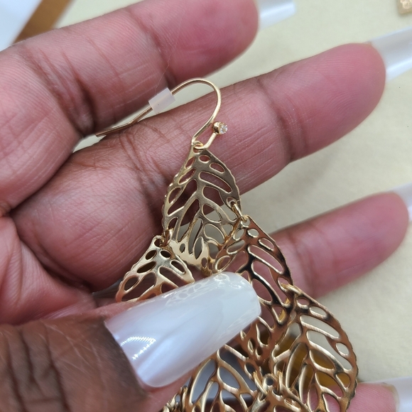 Goldtone Earrings • Layered • Tiered • Dangling • Finer Costume • New - Picture 4 of 5